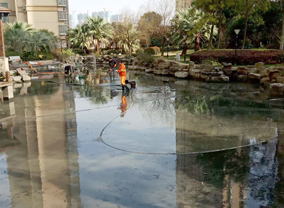 藤县景观池淤泥清理